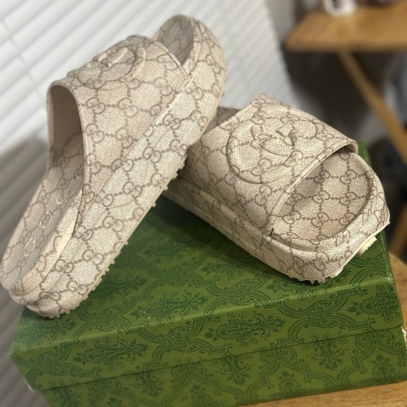 Gucci Cream Monogram Sandals - Picture 1 of 6